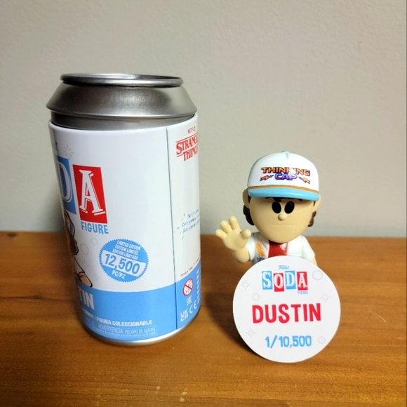 Funko Soda Figure - Dustin - Picture 2 of 3
